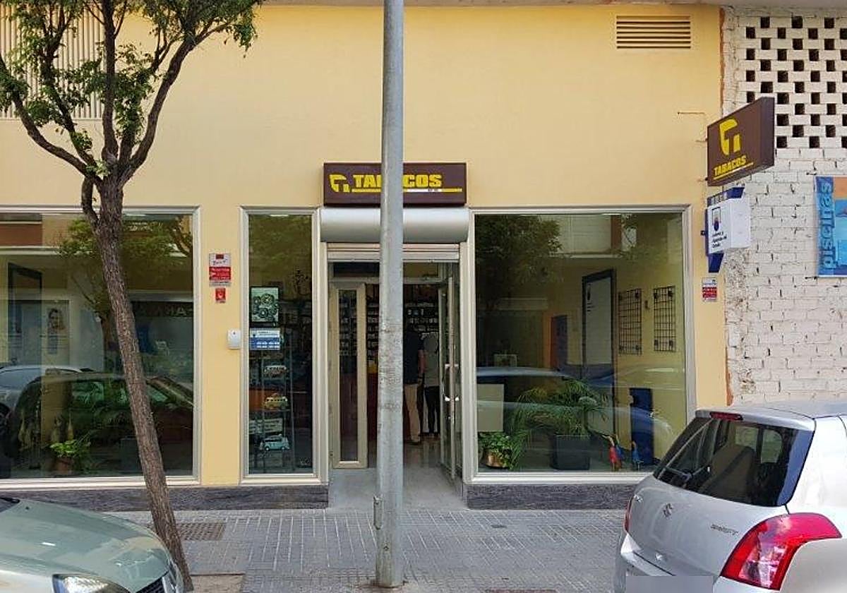 Estanco en el que se selló el número premiado en el Gordo de la Primitiva