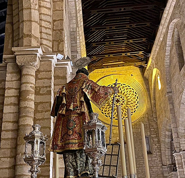 Faroles dispuestos en la trasera