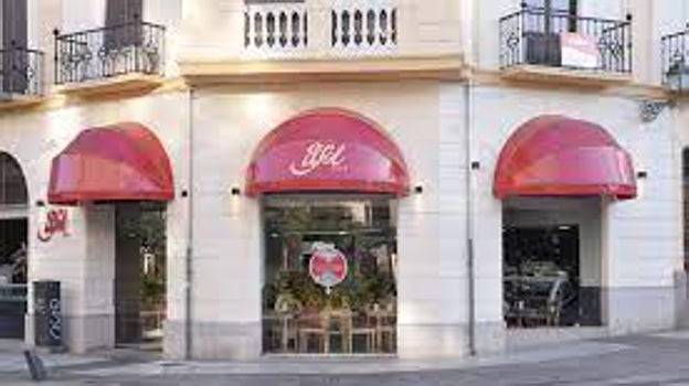 La pastelería El Sol de la Avenida de la Constitución.