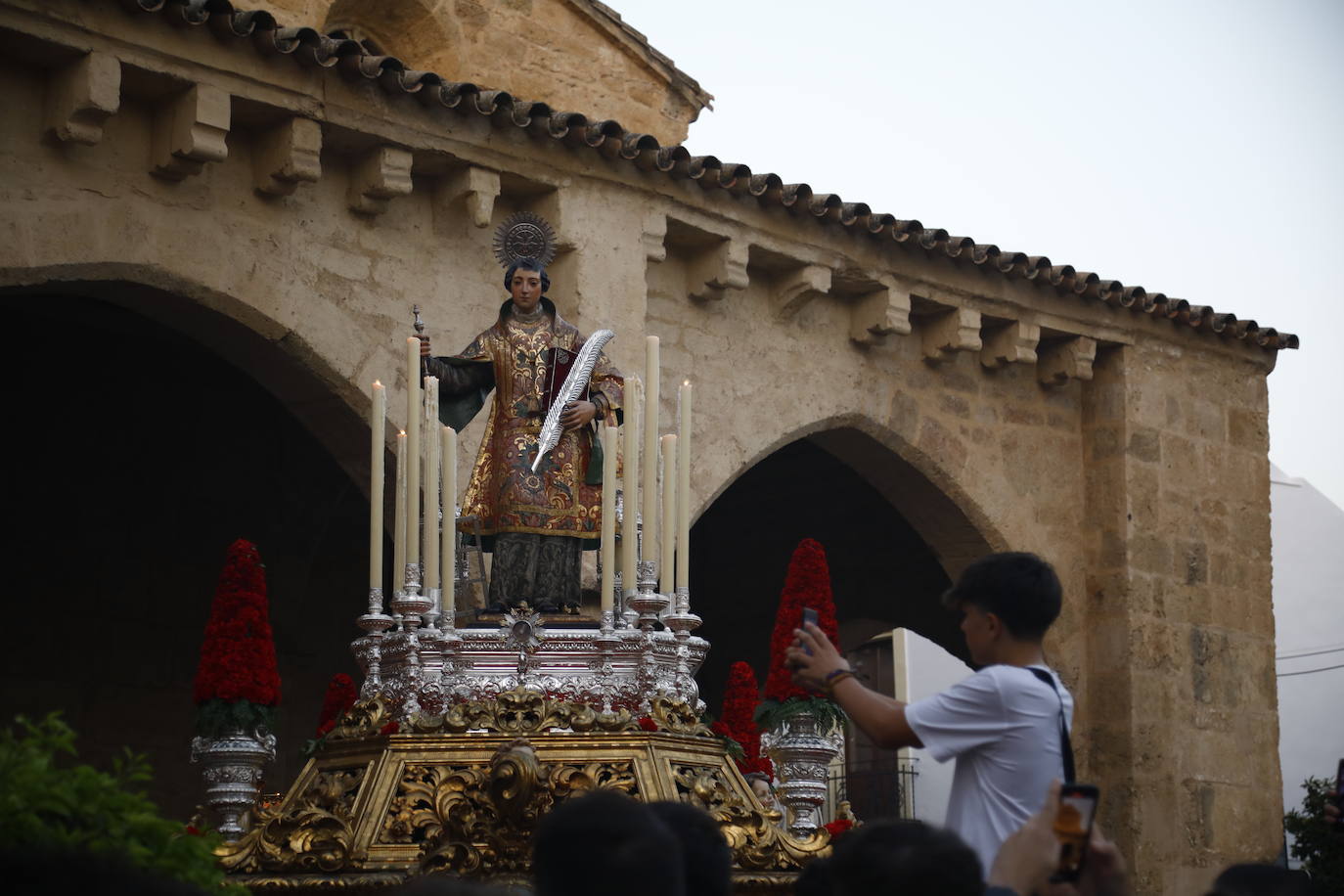 La procesión de San Lorenzo mártir en Córdoba, en imágenes