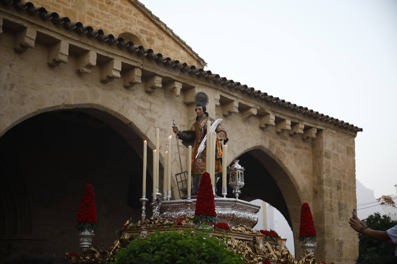 La procesión de San Lorenzo mártir en Córdoba, en imágenes