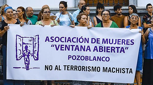 Imagen de la manifestación en Pozoblanco por el último asesinato machista