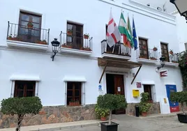 Renuncia a su acta el concejal detenido por la Guardia Civil en un pueblo de Almería que fue grabado consumiendo drogas