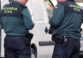 Detenido un menor por apuñalar a otro a la salida de un local de copas en Sotogrande