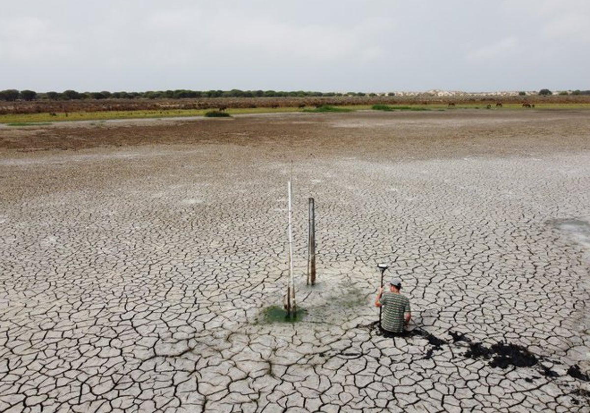 Imagen de la laguna de Santa Olalla completamente seca