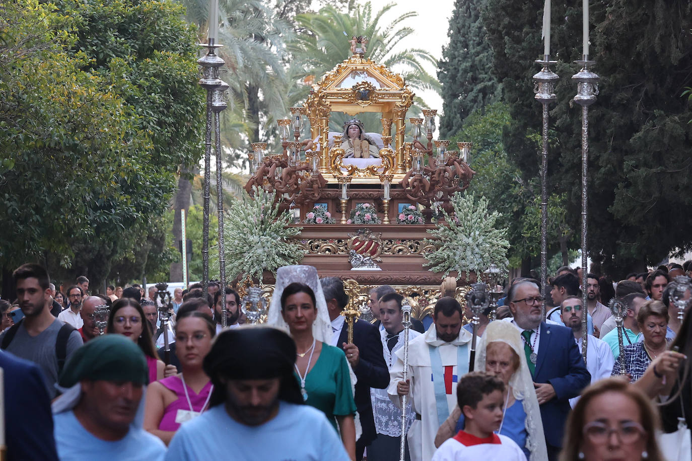La procesión de la Virgen de Acá de Córdoba, en imágenes