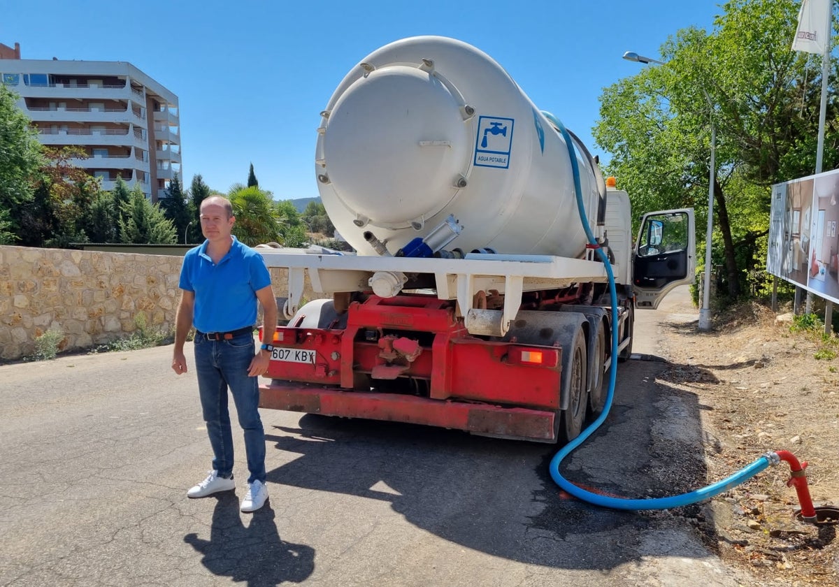 Pareja pide finalizar la obra hidráulica que acabe con los problemas de agua de los pueblos ribereños de Entrepeñas