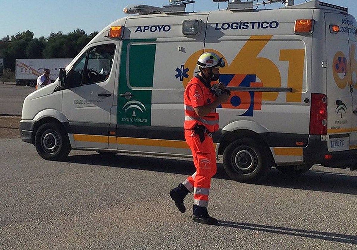 Una ambulancia de los servicios de Emergencia de Andalucía, en una imagen de archivo
