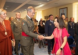 Ministra de Defensa: «El relevo de la UME está en las mejores manos», el general toledano Javier Marcos
