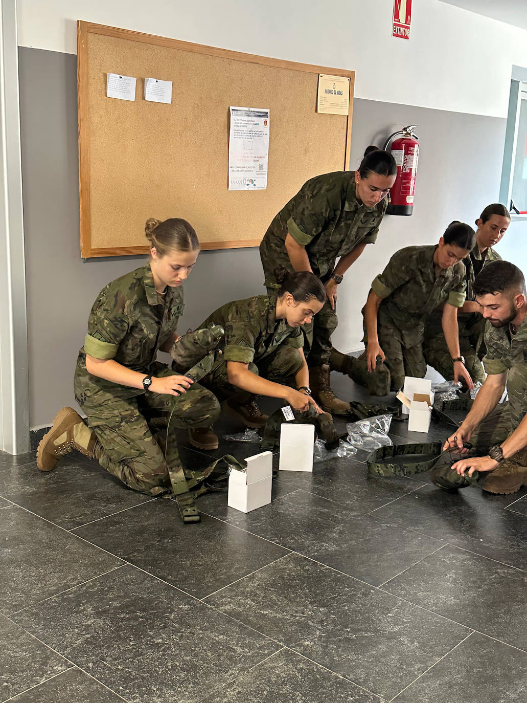 La Heredera de la Corona ha estrenado su uniforme militar y se ha integrado a las actividades que hacen parte del inicio de su formación 