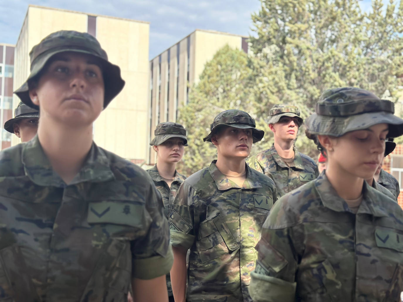 La Princesa de Asturias se ha integrado en una nueva promoción de caballeros y damas cadetes, futuros oficiales del Ejército de Tierra, la Guardia Civil y los Cuerpos Comunes de las Fuerzas Armadas