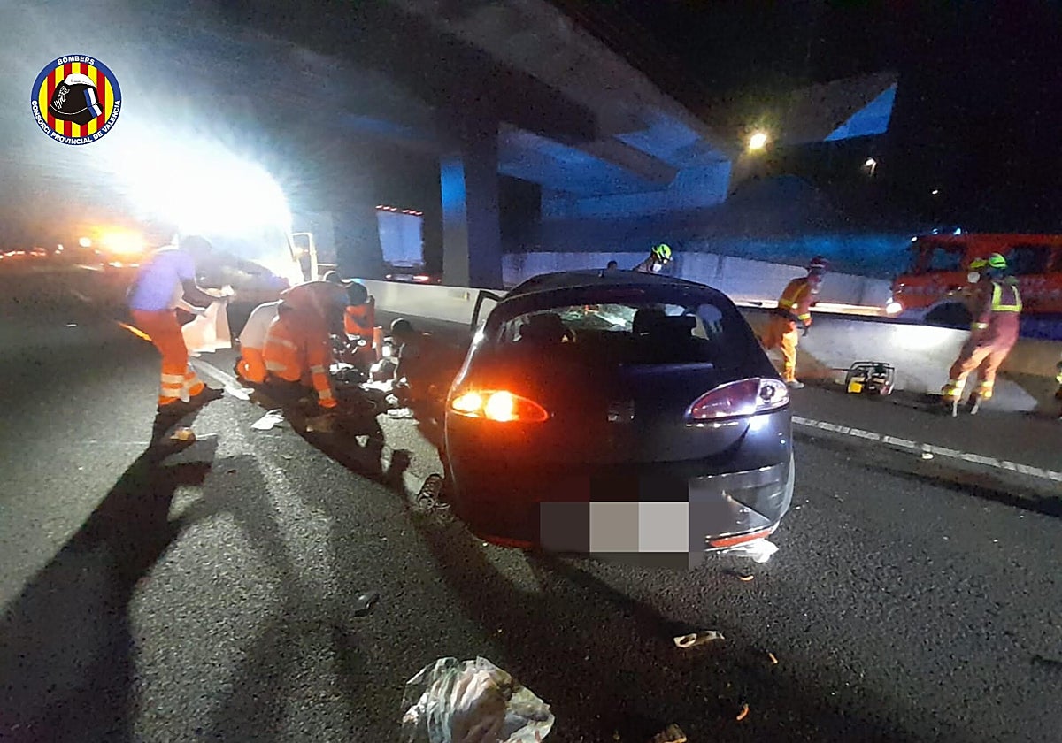 Imagen del vehículo del conductor muerto en un accidente de tráfico en El Puig (Valencia)