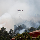 El incendio en Tenerife se ralentiza en su destrucción