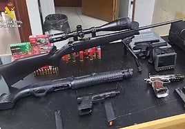 Detenido con un arsenal ilegal tras intentar matar a su pareja a golpes