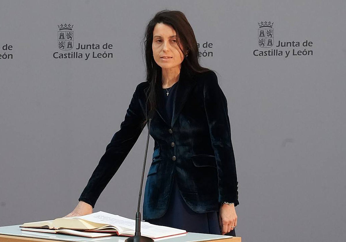 Montserrat Lluis, en su toma de posesión como directora general de Coordinación e Interacción Social de la Junta de Castilla y León