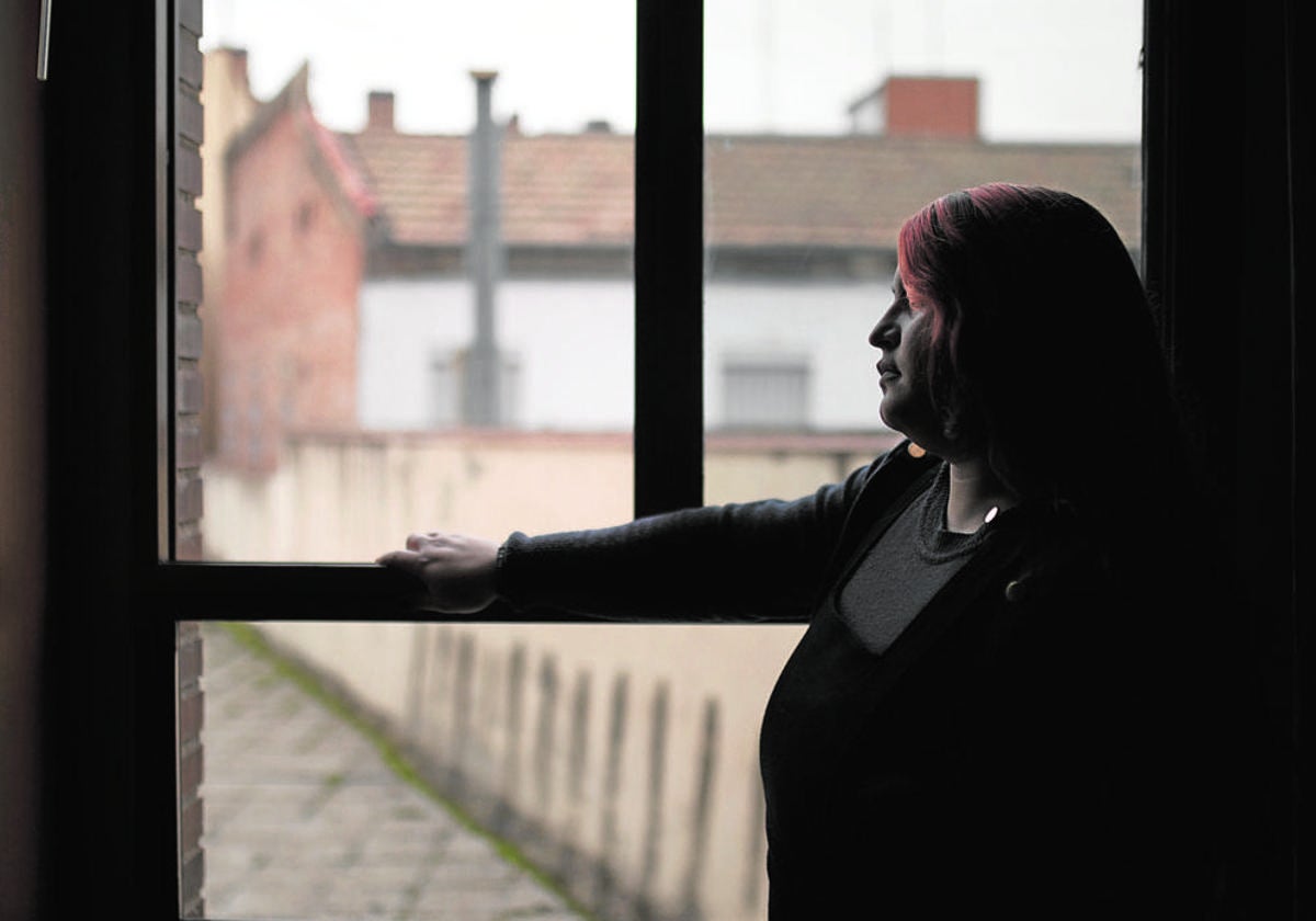 Las mujeres tardan casi tres años más de media que los hombres en adquirir una vivienda