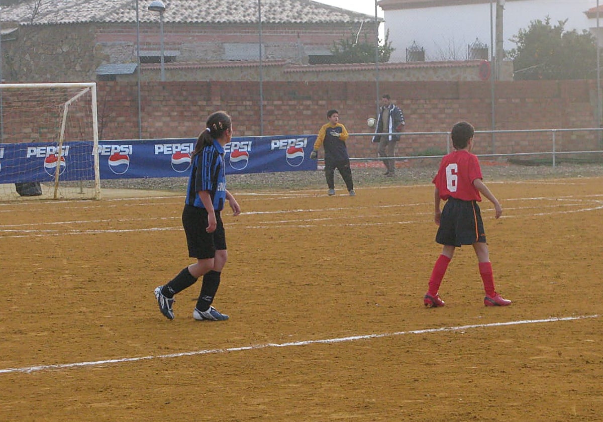 Rocío Gálvez (izquierda) defienda la camiseta del Deportivo Córdoba