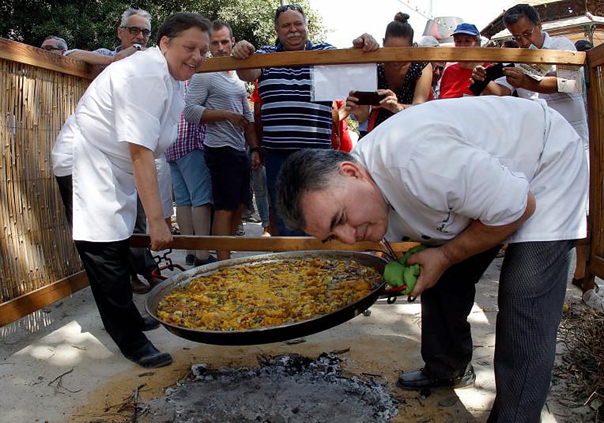 Imagen de archivo tomada en el Concurso Internacional de Paella Valenciana de Sueca