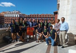 Carnero pone en valor el hockey en línea en Valladolid tras recibir a los 20 jugadores de CPLV, campeones de Europa