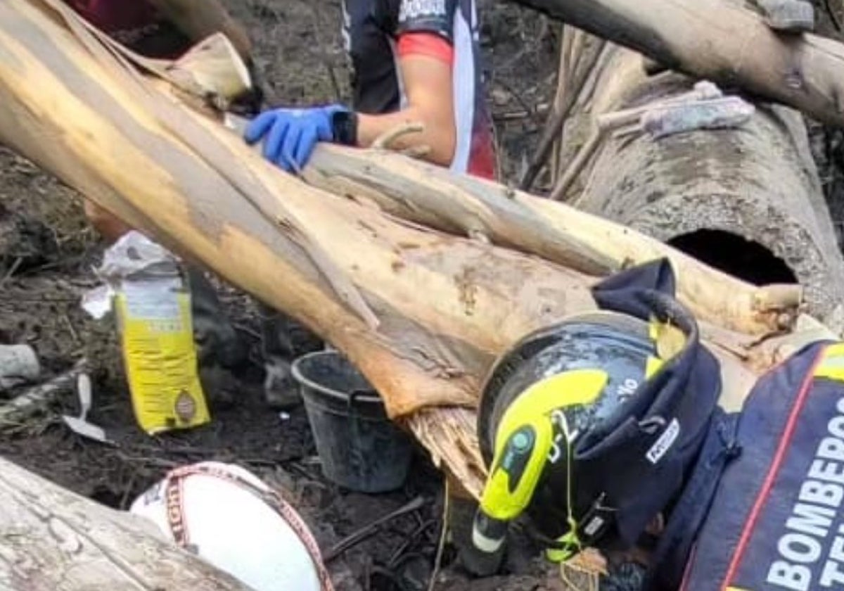 Trabajos de reparación de la avería del canal de Aguamansa