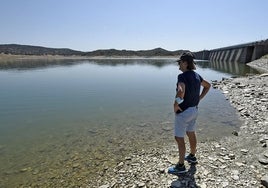 Las restricciones de agua en la Sierra de Aracena continuarán en septiembre