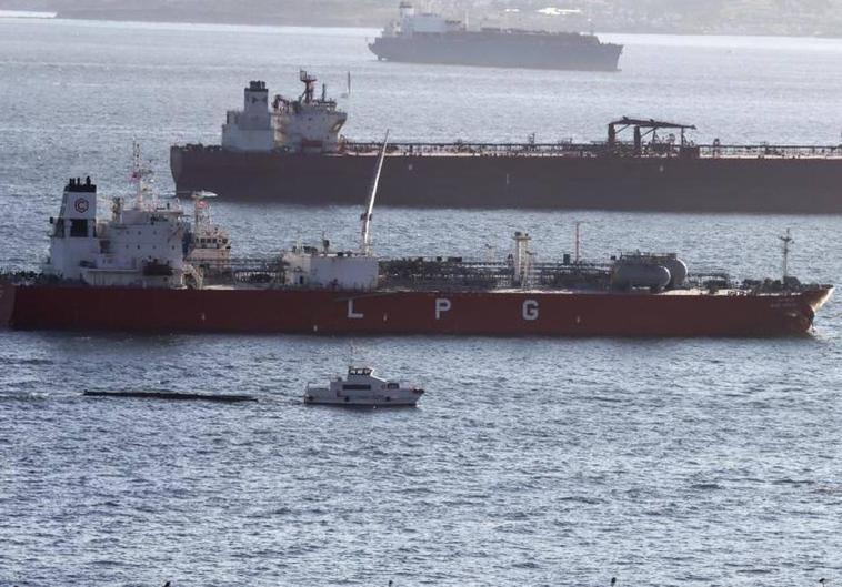 Los barcos implicados el 1 de agosto en el vertido cerca de Gibraltar