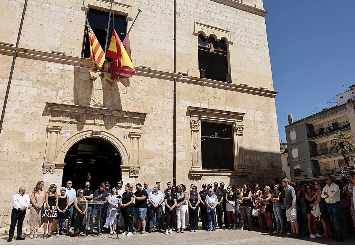Imagen de la concentración en repulsa por el crimen machista