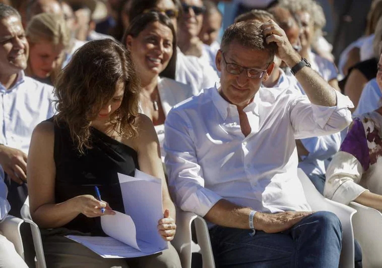 Isabel Díaz Ayuso y Alberto Núñez Feijóo, en Collado Villalba