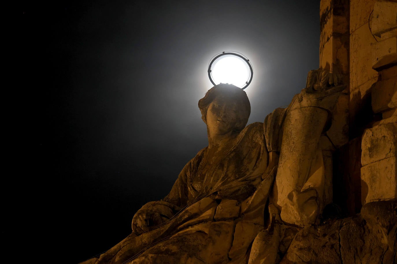 La &#039;superluna azul&#039; en Córdoba, en imágenes