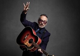 Elvis Costello repasa en clave intimista su inmenso cancionero para abrir en Granada el ciclo '1001 Músicas'
