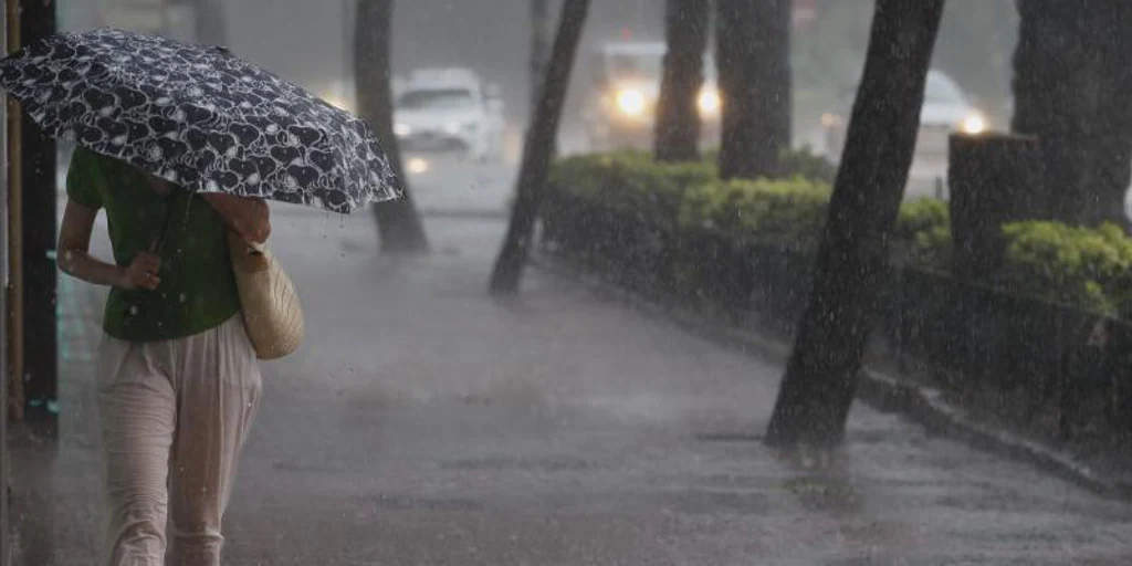 La DANA Descarga Fuertes Aguaceros Con Inundaciones, Rescates E ...