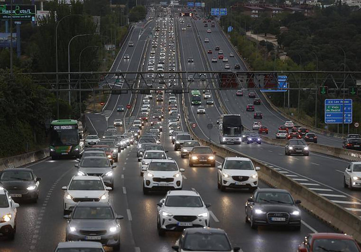 Madrid ha activado el protocolo de viabilidad ante la operación retorno y la alerta por lluvias