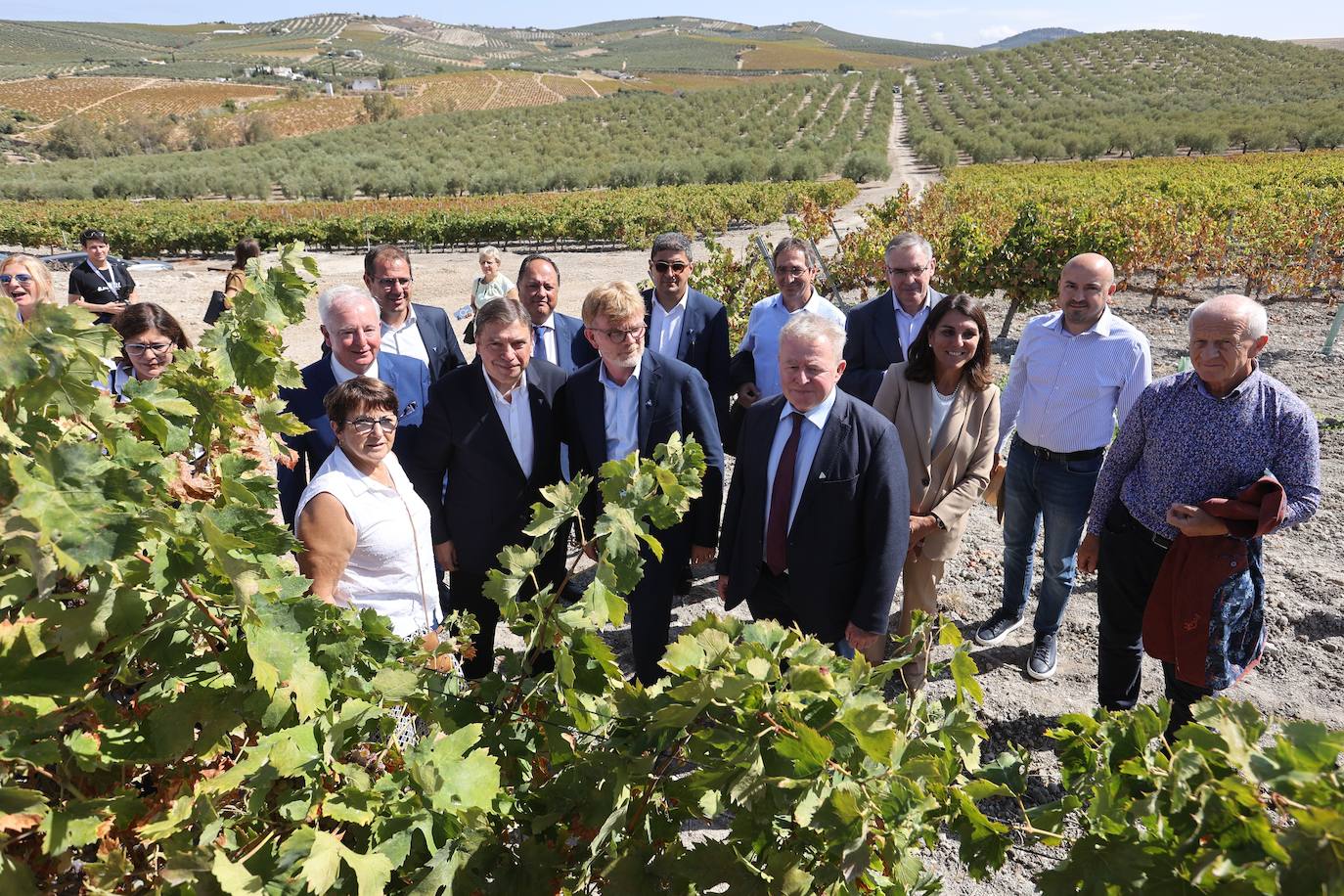 La visita de los ministros de Agricultura de la UE a Bodegas Alvear de Montilla