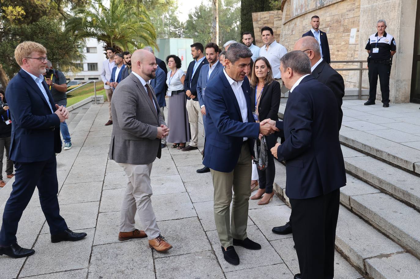 La visita de los ministros de Agricultura de la UE a la innovadora finca de Rabanales