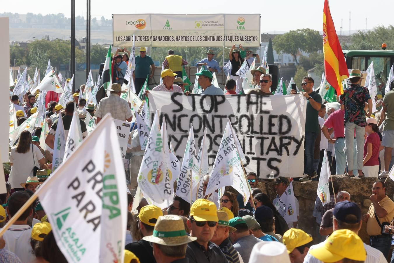 Fotos: El campo estalla en Córdoba frente a los ministros de la UE