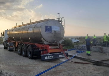 Litros solidarios de agua para ayudar a los pueblos afectados por daños de la DANA en el sistema de Picadas-Almoguera