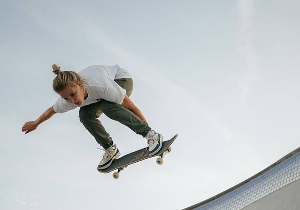 Imagen de la medallista olímpica holandesa Roos Zwetsloot en plena competición