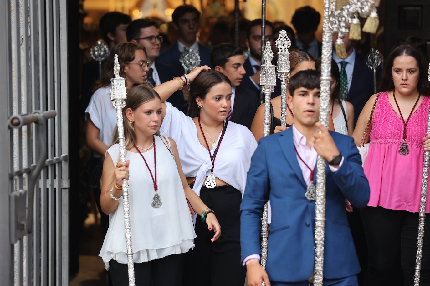 Fotos: La Virgen de la Fuensanta, entre ríos de juventud cofrade a la Catedral