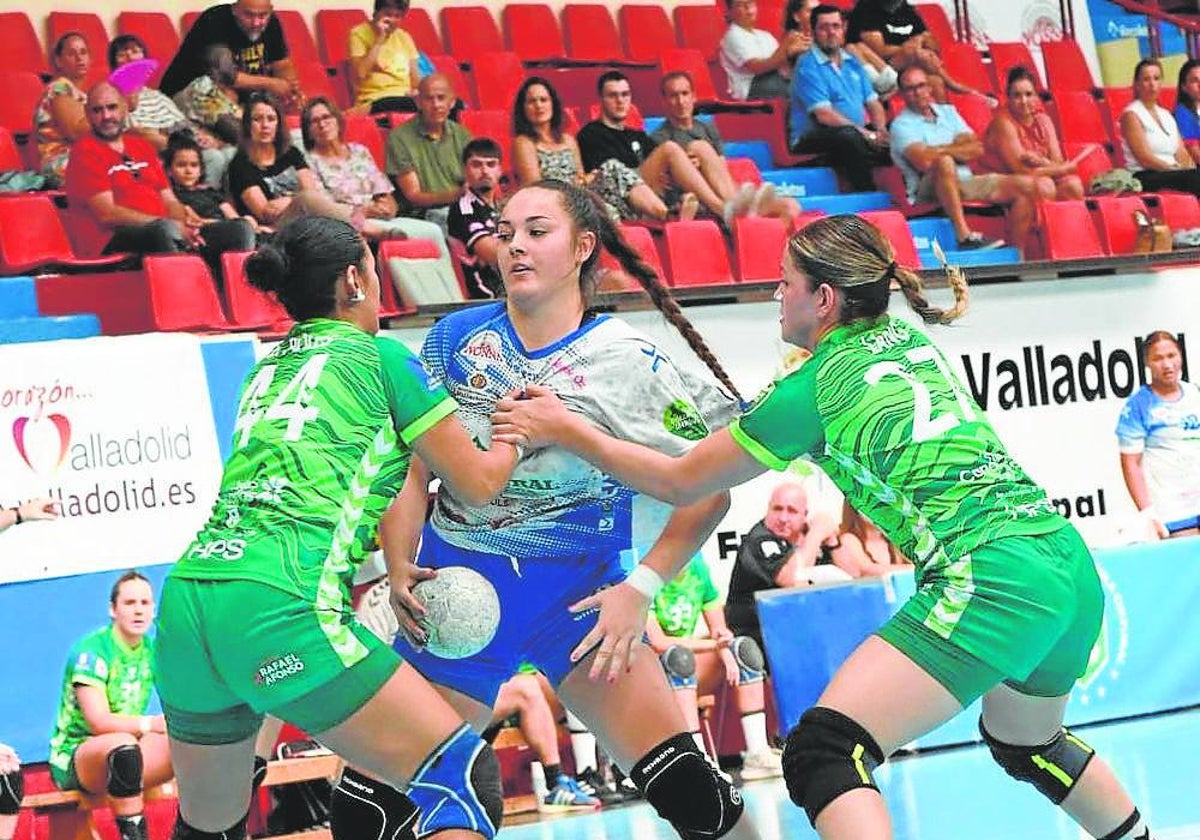 Partido de pretemporada del Caja Rural Aula Valladolid de balomnano