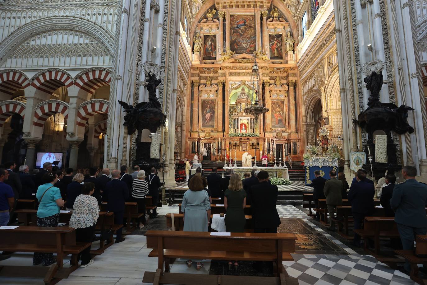 Fotos: La solemne misa y la procesión de la Fuensanta en Córdoba
