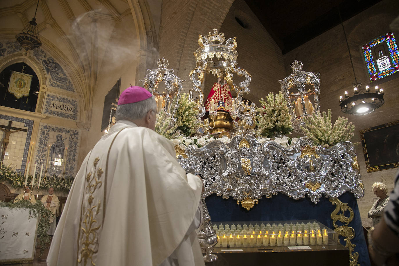 Fotos: La misa del obispo y el ambiente festivo de la Fuensanta en Córdoba