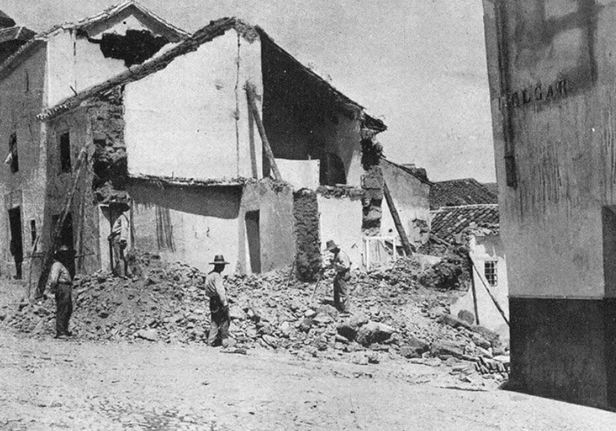 Casa derruida en Montilla por el terremoto del 5 de julio de 1930