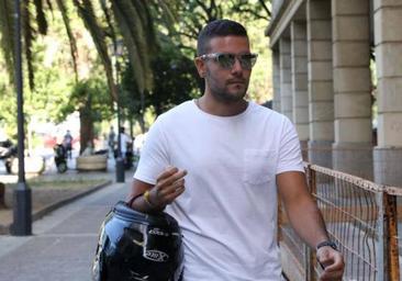 El Tribunal Superior de Justicia de Navarra rebaja un año la condena a un miembro de 'La Manada' por la ley del sí es sí