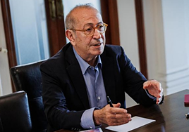 El PSOE da un paso más y expulsa a Nicolás Redondo por discrepar