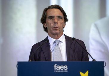 Aznar insiste en que Sánchez «no es cautivo de los separatistas, sino cómplice»: «Los ha elegido»