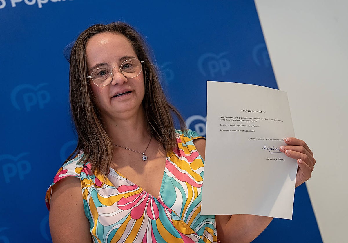 La parlamentaria 'popular' Mar Galcerán recoge su acta como diputada de las Cortes Valencianas