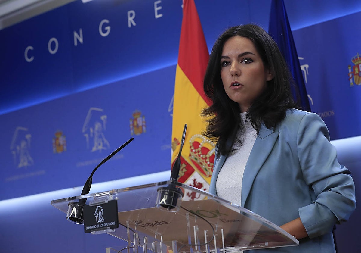 Pepa Millán, este jueves, en su primera rueda de prensa como portavoz de Vox en el Congreso