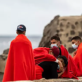 El presidente canario exige el mismo tratamiento que Lampedusa ante la crisis migratoria