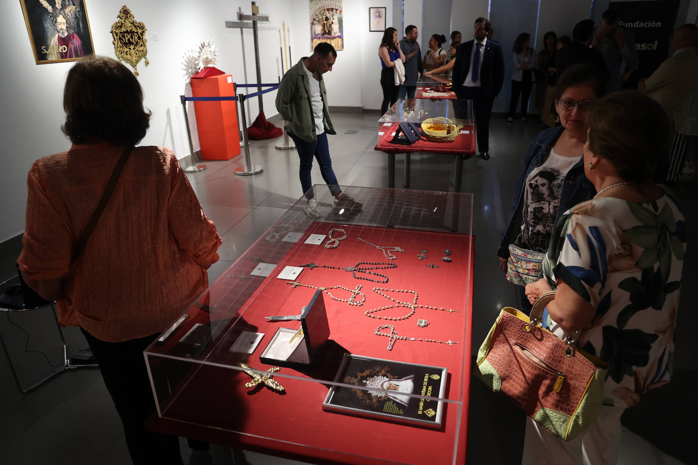 La emotiva exposición &#039;Diez años de la Salud en Córdoba&#039;, en imágenes