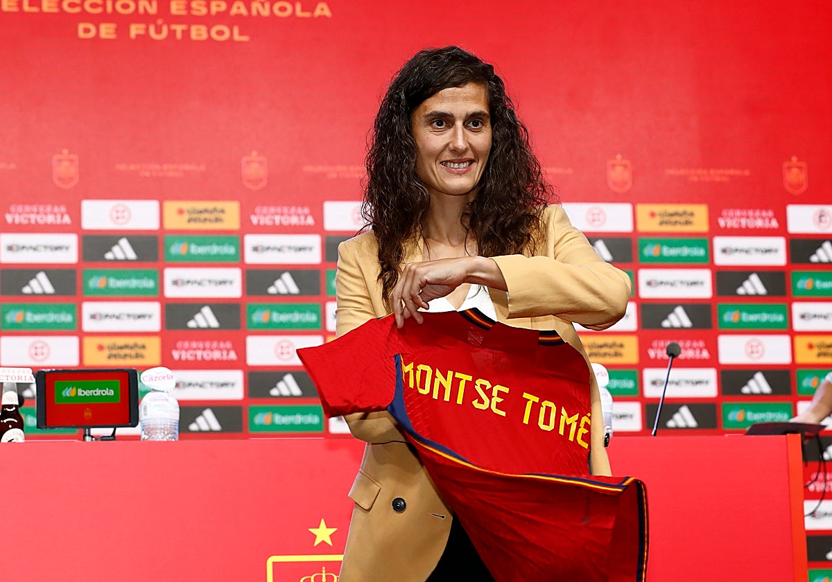 La nueva seleccionadora española, Montsé Tomé, en su primera convocatoria